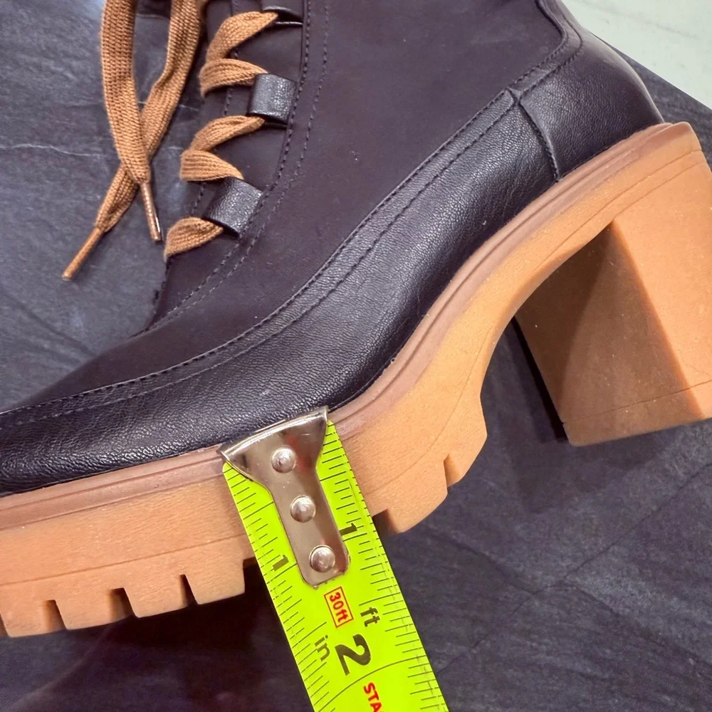 Stylish Black and Brown Women's Boots - Picture 8 of 8
